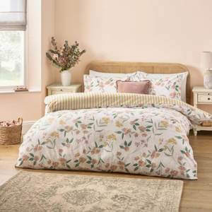 Wylder Betsie Yellow Reversible Duvet Cover Set